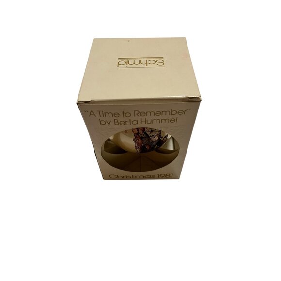Berta Hummel 1981 Christmas Ornament "A Time To Remember" Eighth Limited Edition - Picture 9 of 14